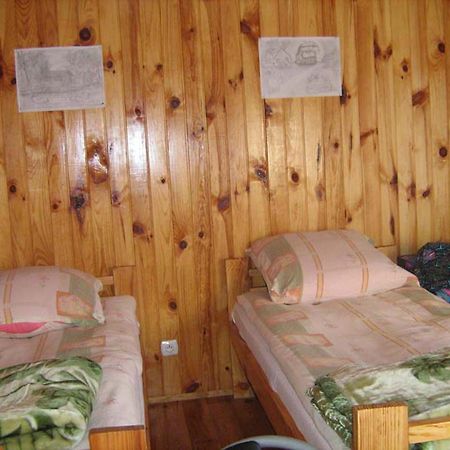 Agro-Tur Domki W Szuwarach Kuty Zimmer foto
